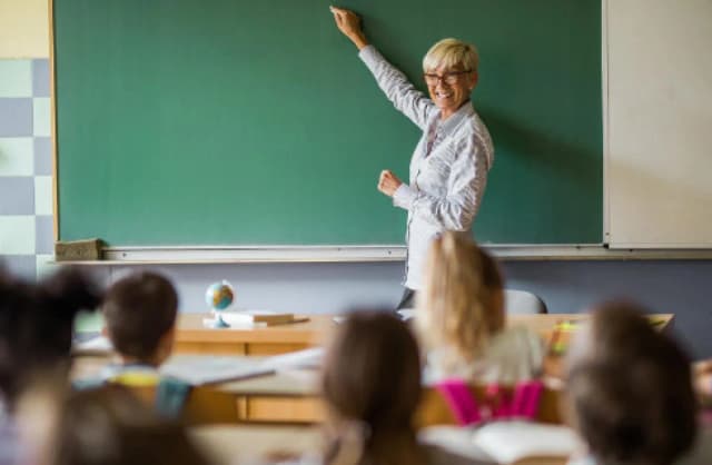 Kto kontroluje fundusz socjalny w szkole? Kluczowe informacje i zasady